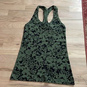 Lululemon tank